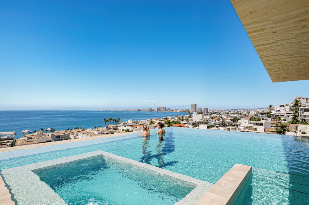 ARTWALK Lifestyle Beach